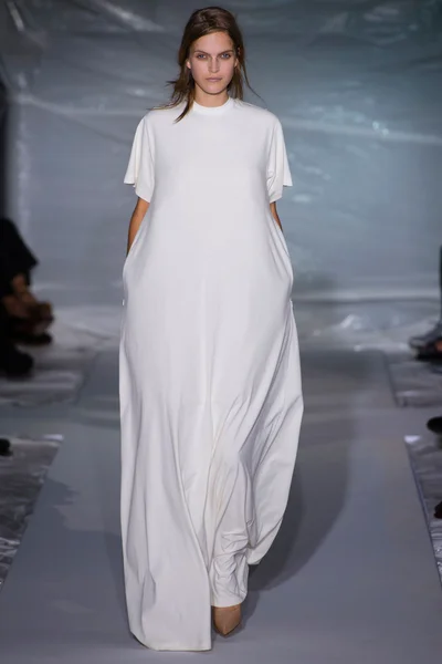Look 26
